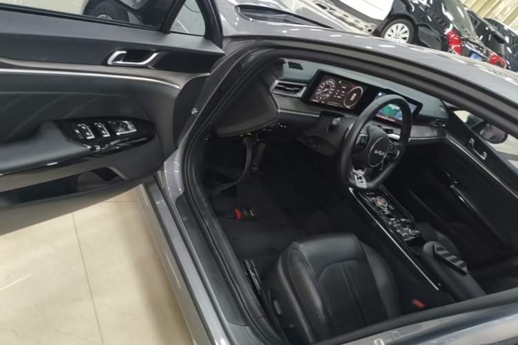 Used Kia K5 2021 380T GT-Line Refreshed Edition Driver Seat