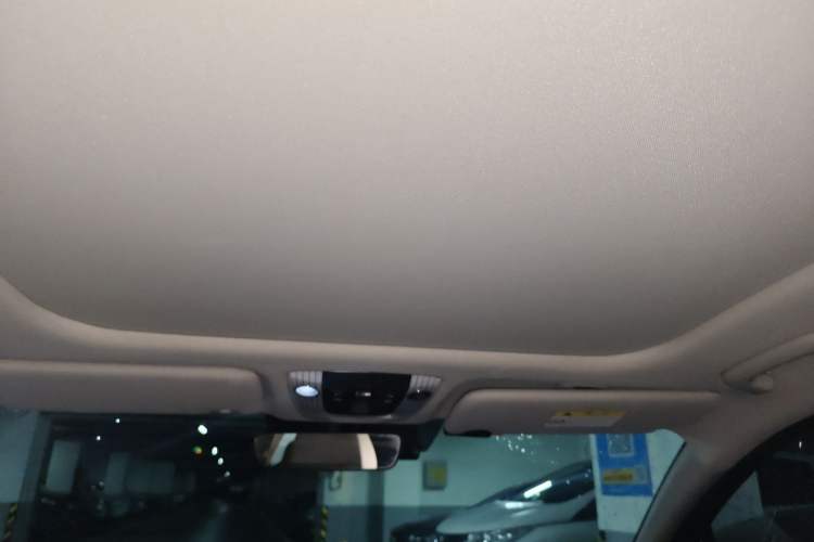 Used Kia K5 2021 380T GT-Line Refreshed Edition Headliner