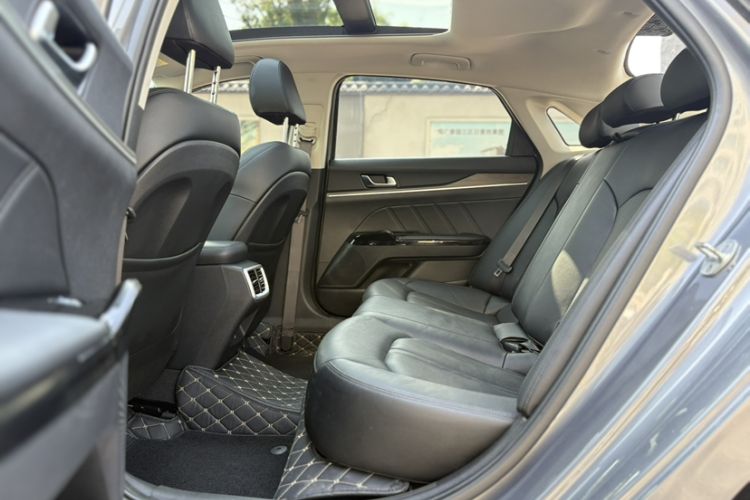 Used Kia K5 2021 380T GT-Line Refreshed Edition Interior 4