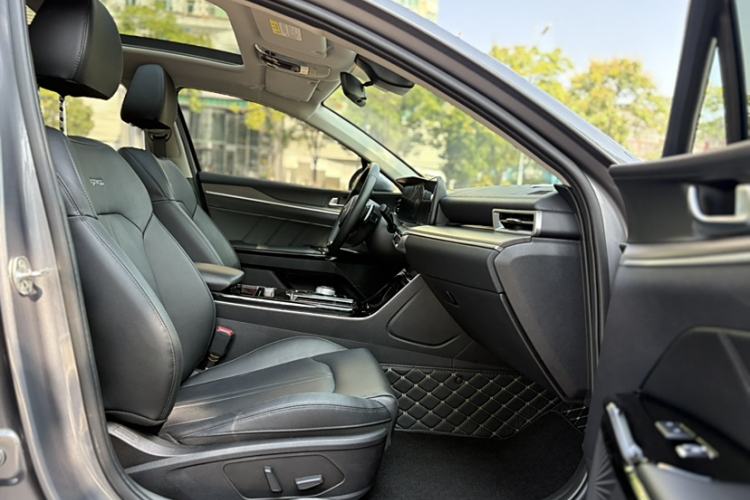 Used Kia K5 2021 380T GT-Line Refreshed Edition Interior 5