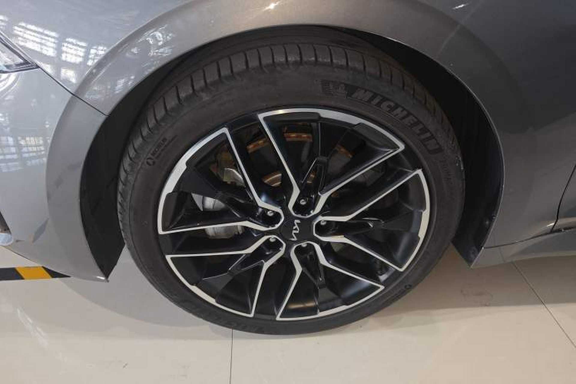 Used Kia K5 2021 380T GT-Line Refreshed Edition Left Front Wheel Hub