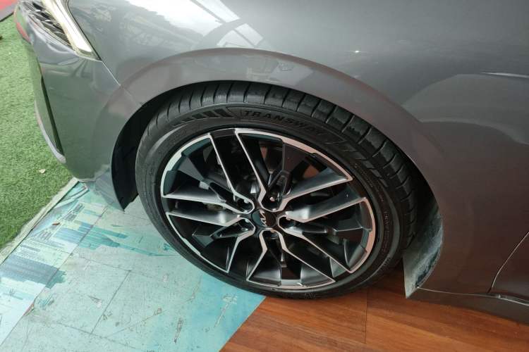 Used Kia K5 2021 380T GT-Line Refreshed Edition Left Front Wheel Hub