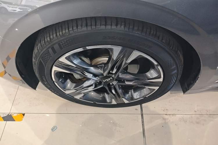 Used Kia K5 2021 270T CVVD Refreshed Edition Left Front Wheel Hub