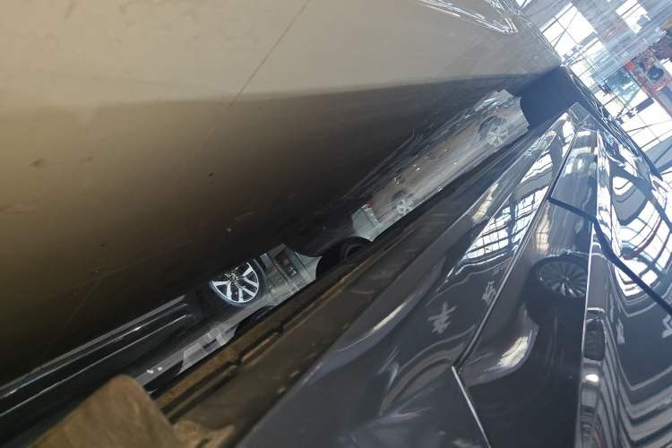 Used Kia K5 2021 380T GT-Line Refreshed Edition Left Side Sill
