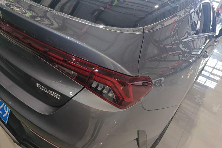 Used Kia K5 2021 380T GT-Line Refreshed Edition Right Rear Taillight