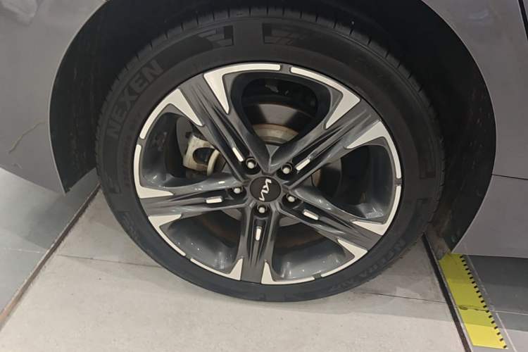Used Kia K5 2021 380T GT-Line Refreshed Edition Right Rear Wheel Hub