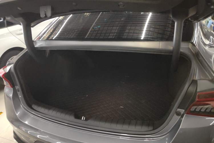 Used Kia K5 2021 380T GT-Line Refreshed Edition Trunk