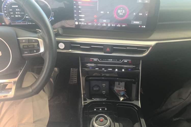 Used Kia K5 2021 380T GT-Line Flagship Edition Audio And AC Panel