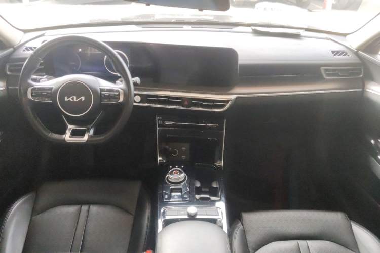 Used Kia K5 2021 270T CVVD Refreshed Edition Center Console