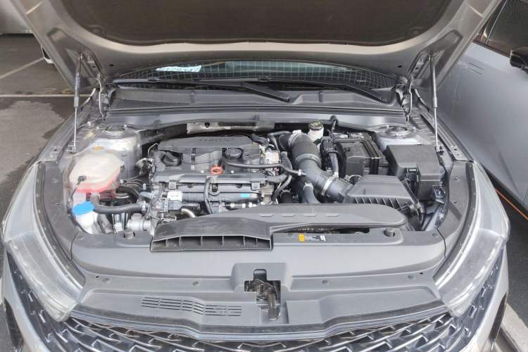 Used Kia K5 2021 270T CVVD Refreshed Edition Engine Bay