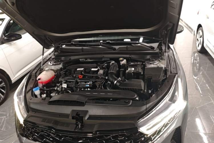 Used Kia K5 2021 270T CVVD Refreshed Edition Engine Bay