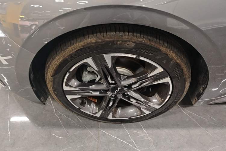 Used Kia K5 2021 270T CVVD Refreshed Edition Left Front Wheel Hub