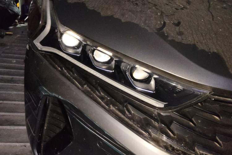 Used Kia K5 2021 380T GT-Line Refreshed Edition Right Front Headlight