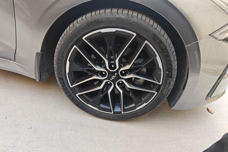 Used Kia K5 2021 380T GT-Line Flagship Edition Right Front Wheel Hub