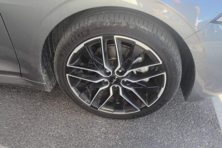 Used Kia K5 2021 380T GT-Line Flagship Edition Right Front Wheel Hub