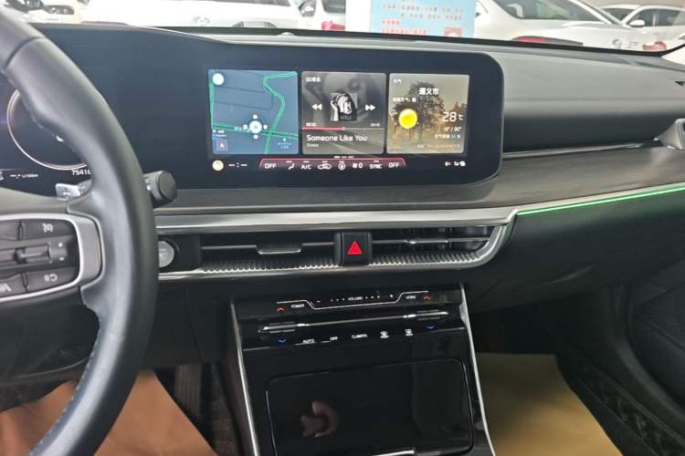 Used Kia K5 2021 270T CVVD Refreshed Edition Audio And AC Panel