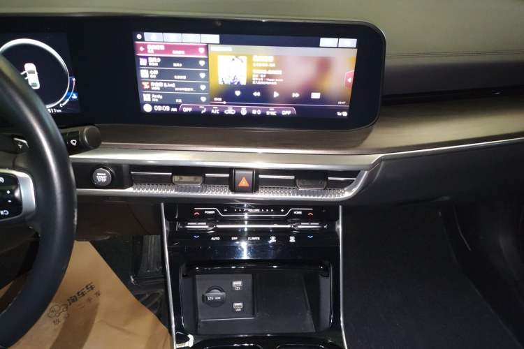 Used Kia K5 2021 270T CVVD Refreshed Edition Audio And AC Panel
