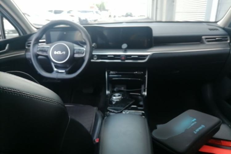 Used Kia K5 2021 270T CVVD Refreshed Edition Center Console