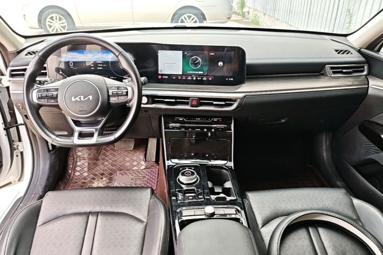 Used Kia K5 2021 270T CVVD Refreshed Edition Center Console