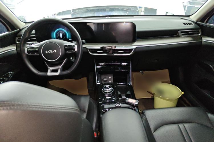 Used Kia K5 2021 270T CVVD Fashion Edition Center Console