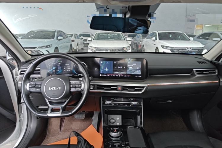 Used Kia K5 2021 380T GT-Line Refreshed Edition Center Console
