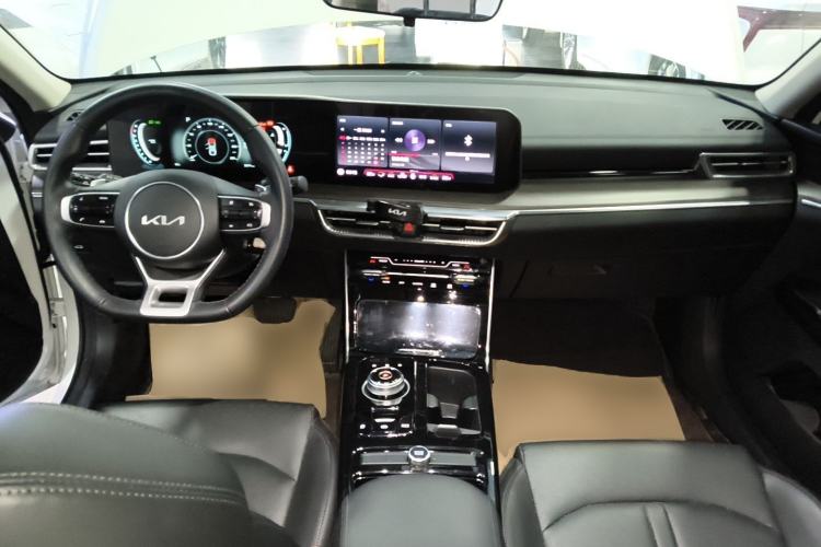 Used Kia K5 2021 270T CVVD Fashion Edition Center Console