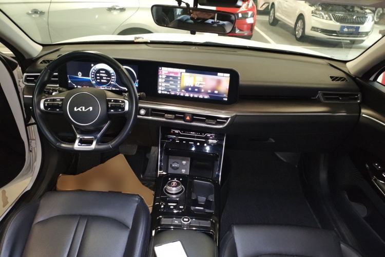 Used Kia K5 2021 270T CVVD Refreshed Edition Center Console