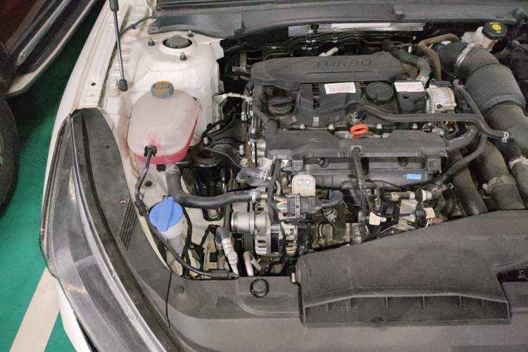 Used Kia K5 2021 270T CVVD Refreshed Edition Engine Bay Right