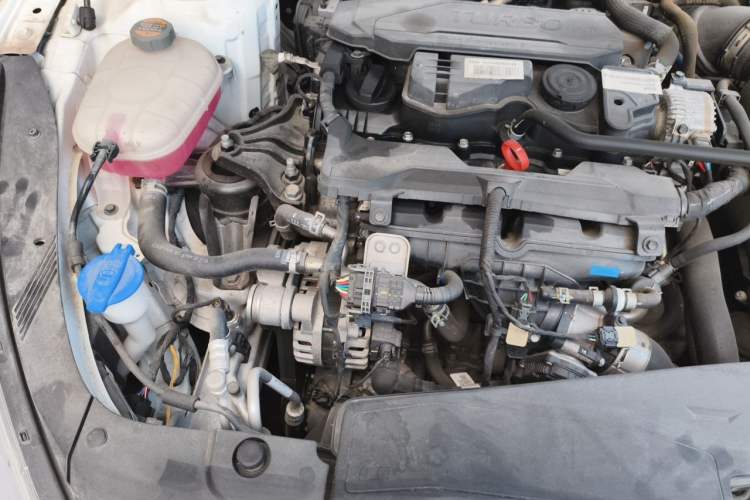 Used Kia K5 2021 270T CVVD Refreshed Edition Engine Bay Right