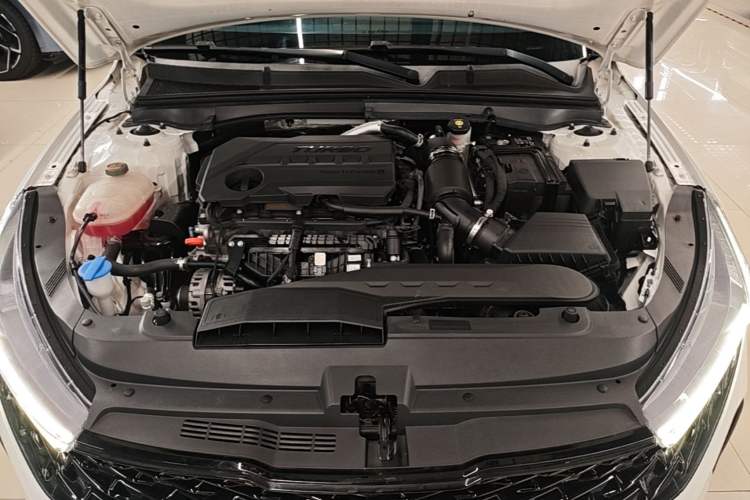 Used Kia K5 2021 380T GT-Line Refreshed Edition Engine Bay