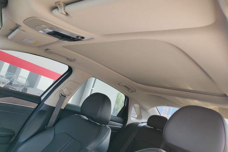Used Kia K5 2021 380T GT-Line Refreshed Edition Headliner