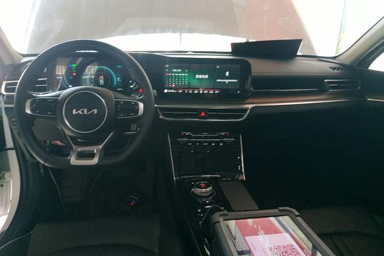 Used Kia K5 2021 270T CVVD Fashion Edition Interior 2
