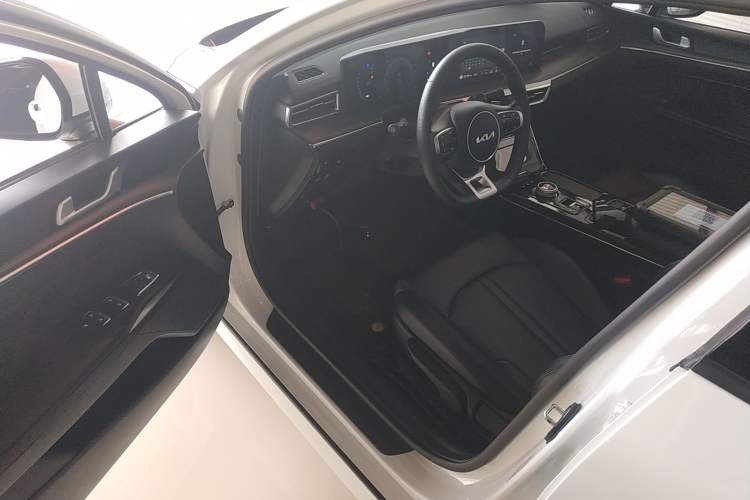 Used Kia K5 2021 270T CVVD Fashion Edition Interior 3