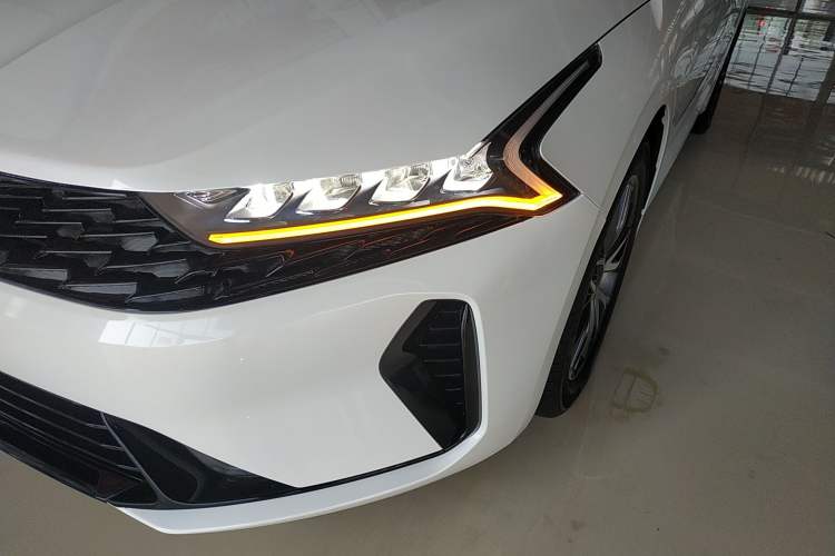 Used Kia K5 2021 270T CVVD Fashion Edition Left Front Headlight
