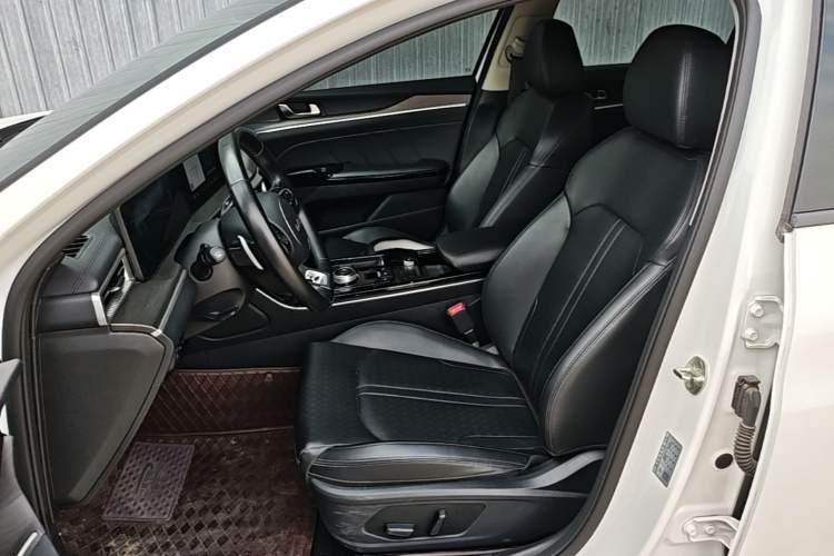 Used Kia K5 2021 270T CVVD Refreshed Edition Left Front Seat