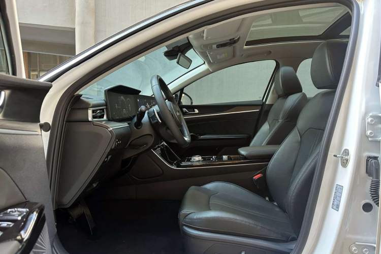 Used Kia K5 2021 380T GT-Line Refreshed Edition Left Front Seat