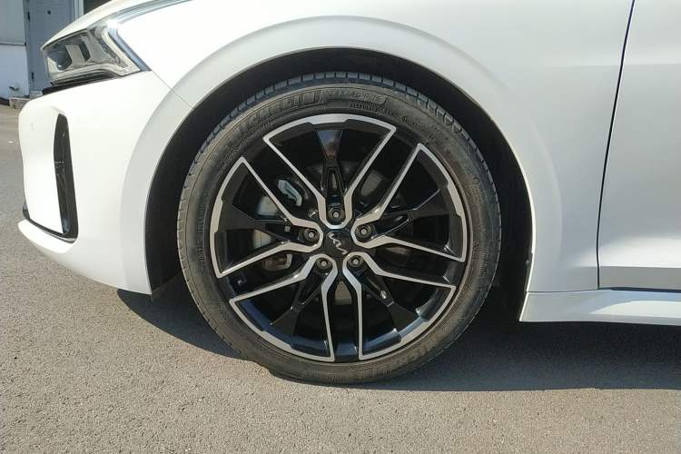Used Kia K5 2021 380T GT-Line Flagship Edition Left Front Wheel Hub