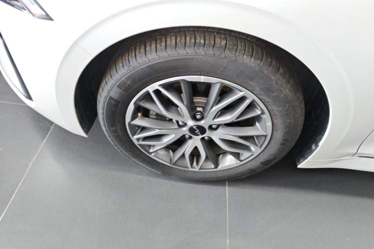 Used Kia K5 2021 270T CVVD Fashion Edition Left Front Wheel Hub