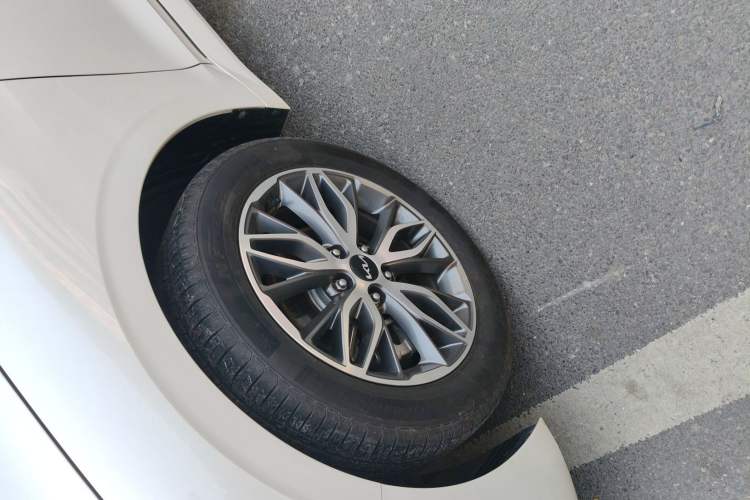 Used Kia K5 2021 270T CVVD Fashion Edition Left Front Wheel Hub