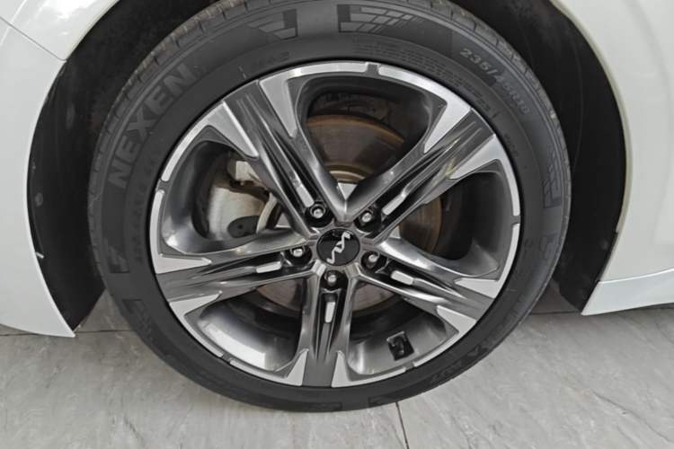Used Kia K5 2021 380T GT-Line Refreshed Edition Left Front Wheel Hub