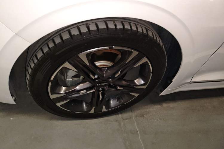 Used Kia K5 2021 270T CVVD Refreshed Edition Left Front Wheel Hub