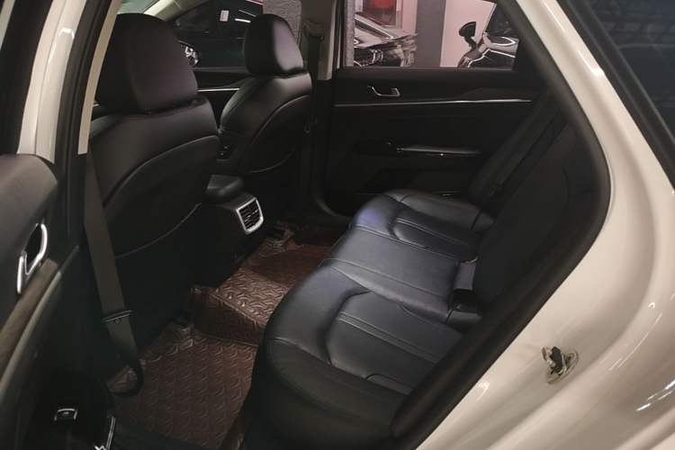 Used Kia K5 2021 380T GT-Line Refreshed Edition Left Rear Seat