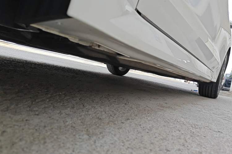 Used Kia K5 2021 270T CVVD Refreshed Edition Left Side Sill