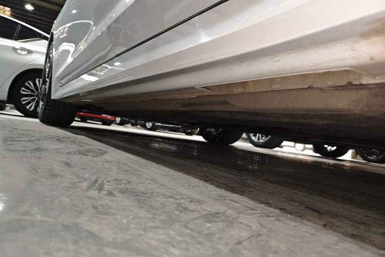Used Kia K5 2021 270T CVVD Refreshed Edition Left Side Sill