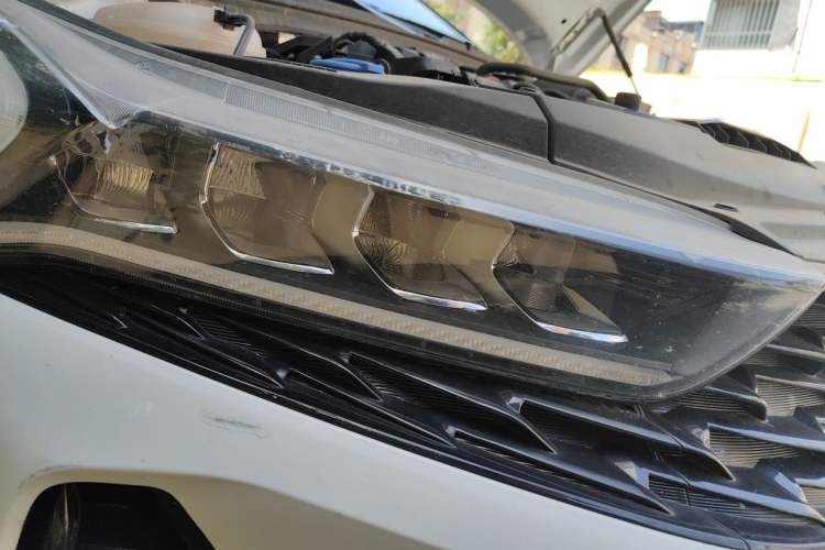 Used Kia K5 2021 270T CVVD Refreshed Edition Right Front Headlight