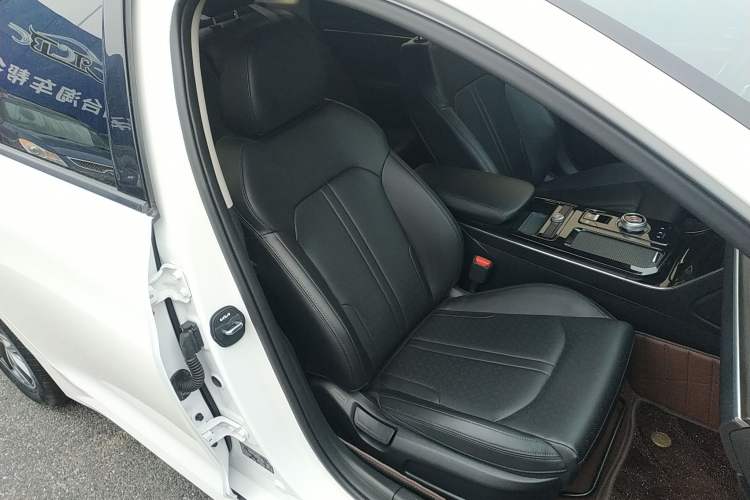 Used Kia K5 2021 270T CVVD Fashion Edition Right Front Seat