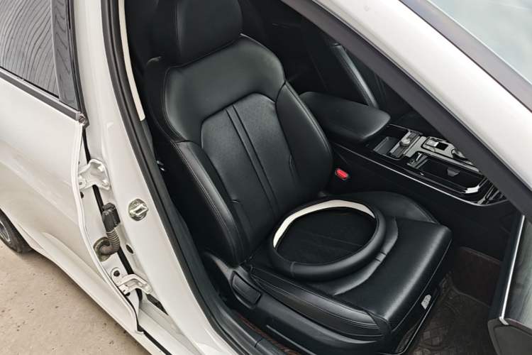 Used Kia K5 2021 270T CVVD Refreshed Edition Right Front Seat