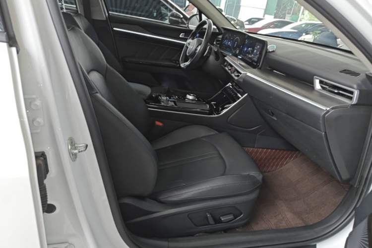 Used Kia K5 2021 380T GT-Line Refreshed Edition Right Front Seat