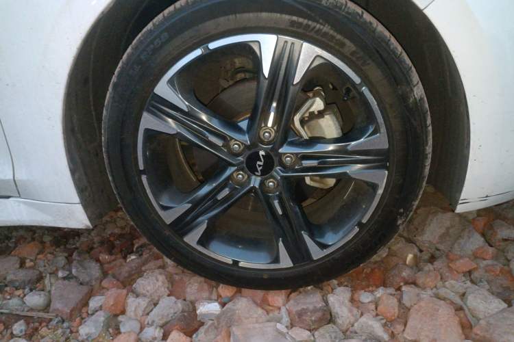 Used Kia K5 2021 270T CVVD Refreshed Edition Right Front Wheel Hub