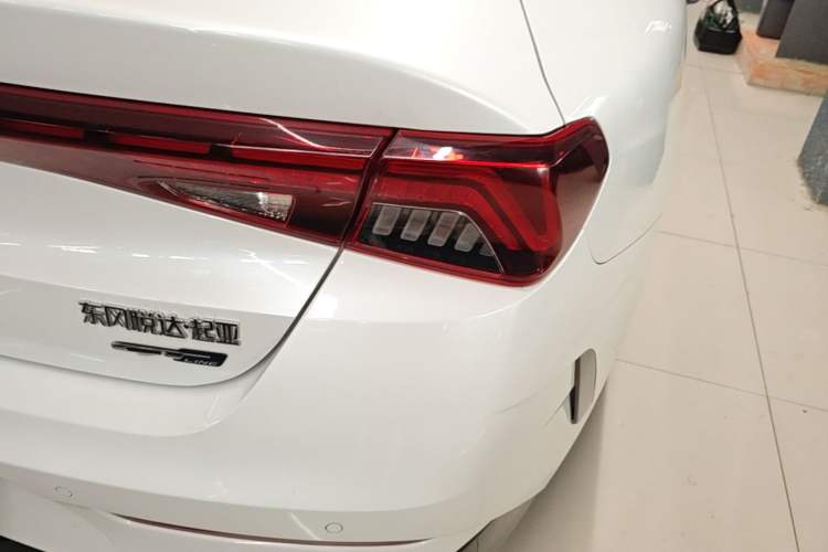 Used Kia K5 2021 380T GT-Line Refreshed Edition Right Rear Taillight